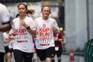 BIB: 4818, 2010, 1717
                            <button type="button" onclick="openModal(5865123)" class="btn btn-primary btn-sm float-right btn-popup" data-toggle="modal" data-target=".modal-high-quality">
                        <i class="fas fa-shopping-cart"></i> Add to Cart
                    </button>
                                            <button type="button" onclick="isThisMe(5865123, true)" class="btn btn-success btn-sm float-right btn-popup btn-isme hidden" data-toggle="tooltip" data-placement="bottom" title="นี่คือรูปของคุณใช่ไหม คลิกที่นี่เพื่อเอาเข้าอัลบั้ม">
                        <i class="fas fa-plus"></i> Add to album
                    </button>
                    <button type="button" onclick="isThisMe(5865123, false)" class="btn btn-warning btn-sm float-right btn-popup btn-isnotme hidden">
                        <i class="fas fa-ban"></i> Remove from album
                    </button>