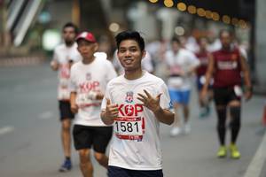 BIB: 1581
                            <button type="button" onclick="openModal(5876619)" class="btn btn-primary btn-sm float-right btn-popup" data-toggle="modal" data-target=".modal-high-quality">
                        <i class="fas fa-shopping-cart"></i> Add to Cart
                    </button>
                                            <button type="button" onclick="isThisMe(5876619, true)" class="btn btn-success btn-sm float-right btn-popup btn-isme hidden" data-toggle="tooltip" data-placement="bottom" title="นี่คือรูปของคุณใช่ไหม คลิกที่นี่เพื่อเอาเข้าอัลบั้ม">
                        <i class="fas fa-plus"></i> Add to album
                    </button>
                    <button type="button" onclick="isThisMe(5876619, false)" class="btn btn-warning btn-sm float-right btn-popup btn-isnotme hidden">
                        <i class="fas fa-ban"></i> Remove from album
                    </button>