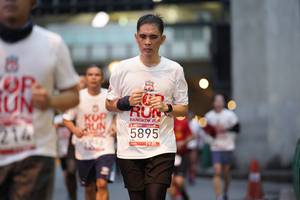 BIB: 214, 5895
                            <button type="button" onclick="openModal(5864808)" class="btn btn-primary btn-sm float-right btn-popup" data-toggle="modal" data-target=".modal-high-quality">
                        <i class="fas fa-shopping-cart"></i> Add to Cart
                    </button>
                                            <button type="button" onclick="isThisMe(5864808, true)" class="btn btn-success btn-sm float-right btn-popup btn-isme hidden" data-toggle="tooltip" data-placement="bottom" title="นี่คือรูปของคุณใช่ไหม คลิกที่นี่เพื่อเอาเข้าอัลบั้ม">
                        <i class="fas fa-plus"></i> Add to album
                    </button>
                    <button type="button" onclick="isThisMe(5864808, false)" class="btn btn-warning btn-sm float-right btn-popup btn-isnotme hidden">
                        <i class="fas fa-ban"></i> Remove from album
                    </button>