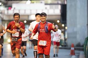 BIB: 1540, 5558
                            <button type="button" onclick="openModal(5865513)" class="btn btn-primary btn-sm float-right btn-popup" data-toggle="modal" data-target=".modal-high-quality">
                        <i class="fas fa-shopping-cart"></i> Add to Cart
                    </button>
                                            <button type="button" onclick="isThisMe(5865513, true)" class="btn btn-success btn-sm float-right btn-popup btn-isme hidden" data-toggle="tooltip" data-placement="bottom" title="นี่คือรูปของคุณใช่ไหม คลิกที่นี่เพื่อเอาเข้าอัลบั้ม">
                        <i class="fas fa-plus"></i> Add to album
                    </button>
                    <button type="button" onclick="isThisMe(5865513, false)" class="btn btn-warning btn-sm float-right btn-popup btn-isnotme hidden">
                        <i class="fas fa-ban"></i> Remove from album
                    </button>