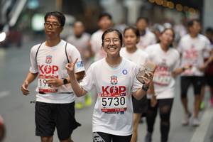 BIB: 5730
                            <button type="button" onclick="openModal(5879273)" class="btn btn-primary btn-sm float-right btn-popup" data-toggle="modal" data-target=".modal-high-quality">
                        <i class="fas fa-shopping-cart"></i> Add to Cart
                    </button>
                                            <button type="button" onclick="isThisMe(5879273, true)" class="btn btn-success btn-sm float-right btn-popup btn-isme hidden" data-toggle="tooltip" data-placement="bottom" title="นี่คือรูปของคุณใช่ไหม คลิกที่นี่เพื่อเอาเข้าอัลบั้ม">
                        <i class="fas fa-plus"></i> Add to album
                    </button>
                    <button type="button" onclick="isThisMe(5879273, false)" class="btn btn-warning btn-sm float-right btn-popup btn-isnotme hidden">
                        <i class="fas fa-ban"></i> Remove from album
                    </button>