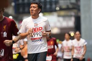 BIB: 4990
                            <button type="button" onclick="openModal(5865631)" class="btn btn-primary btn-sm float-right btn-popup" data-toggle="modal" data-target=".modal-high-quality">
                        <i class="fas fa-shopping-cart"></i> Add to Cart
                    </button>
                                            <button type="button" onclick="isThisMe(5865631, true)" class="btn btn-success btn-sm float-right btn-popup btn-isme hidden" data-toggle="tooltip" data-placement="bottom" title="นี่คือรูปของคุณใช่ไหม คลิกที่นี่เพื่อเอาเข้าอัลบั้ม">
                        <i class="fas fa-plus"></i> Add to album
                    </button>
                    <button type="button" onclick="isThisMe(5865631, false)" class="btn btn-warning btn-sm float-right btn-popup btn-isnotme hidden">
                        <i class="fas fa-ban"></i> Remove from album
                    </button>