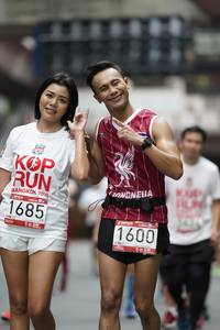 BIB: 201, 1685, 1600
                            <button type="button" onclick="openModal(5876751)" class="btn btn-primary btn-sm float-right btn-popup" data-toggle="modal" data-target=".modal-high-quality">
                        <i class="fas fa-shopping-cart"></i> Add to Cart
                    </button>
                                            <button type="button" onclick="isThisMe(5876751, true)" class="btn btn-success btn-sm float-right btn-popup btn-isme hidden" data-toggle="tooltip" data-placement="bottom" title="นี่คือรูปของคุณใช่ไหม คลิกที่นี่เพื่อเอาเข้าอัลบั้ม">
                        <i class="fas fa-plus"></i> Add to album
                    </button>
                    <button type="button" onclick="isThisMe(5876751, false)" class="btn btn-warning btn-sm float-right btn-popup btn-isnotme hidden">
                        <i class="fas fa-ban"></i> Remove from album
                    </button>