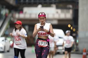 BIB: 1919
                            <button type="button" onclick="openModal(5879619)" class="btn btn-primary btn-sm float-right btn-popup" data-toggle="modal" data-target=".modal-high-quality">
                        <i class="fas fa-shopping-cart"></i> Add to Cart
                    </button>
                                            <button type="button" onclick="isThisMe(5879619, true)" class="btn btn-success btn-sm float-right btn-popup btn-isme hidden" data-toggle="tooltip" data-placement="bottom" title="นี่คือรูปของคุณใช่ไหม คลิกที่นี่เพื่อเอาเข้าอัลบั้ม">
                        <i class="fas fa-plus"></i> Add to album
                    </button>
                    <button type="button" onclick="isThisMe(5879619, false)" class="btn btn-warning btn-sm float-right btn-popup btn-isnotme hidden">
                        <i class="fas fa-ban"></i> Remove from album
                    </button>