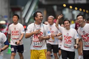 BIB: 1277, 5543, 5261, 553
                            <button type="button" onclick="openModal(5876853)" class="btn btn-primary btn-sm float-right btn-popup" data-toggle="modal" data-target=".modal-high-quality">
                        <i class="fas fa-shopping-cart"></i> Add to Cart
                    </button>
                                            <button type="button" onclick="isThisMe(5876853, true)" class="btn btn-success btn-sm float-right btn-popup btn-isme hidden" data-toggle="tooltip" data-placement="bottom" title="นี่คือรูปของคุณใช่ไหม คลิกที่นี่เพื่อเอาเข้าอัลบั้ม">
                        <i class="fas fa-plus"></i> Add to album
                    </button>
                    <button type="button" onclick="isThisMe(5876853, false)" class="btn btn-warning btn-sm float-right btn-popup btn-isnotme hidden">
                        <i class="fas fa-ban"></i> Remove from album
                    </button>