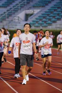 BIB: 6249, 8120
                            <button type="button" onclick="openModal(6098596)" class="btn btn-primary btn-sm float-right btn-popup" data-toggle="modal" data-target=".modal-high-quality">
                        <i class="fas fa-shopping-cart"></i> Add to Cart
                    </button>
                                            <button type="button" onclick="isThisMe(6098596, true)" class="btn btn-success btn-sm float-right btn-popup btn-isme hidden" data-toggle="tooltip" data-placement="bottom" title="นี่คือรูปของคุณใช่ไหม คลิกที่นี่เพื่อเอาเข้าอัลบั้ม">
                        <i class="fas fa-plus"></i> Add to album
                    </button>
                    <button type="button" onclick="isThisMe(6098596, false)" class="btn btn-warning btn-sm float-right btn-popup btn-isnotme hidden">
                        <i class="fas fa-ban"></i> Remove from album
                    </button>