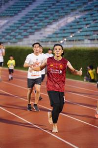 BIB: 125
                            <button type="button" onclick="openModal(6097831)" class="btn btn-primary btn-sm float-right btn-popup" data-toggle="modal" data-target=".modal-high-quality">
                        <i class="fas fa-shopping-cart"></i> Add to Cart
                    </button>
                                            <button type="button" onclick="isThisMe(6097831, true)" class="btn btn-success btn-sm float-right btn-popup btn-isme hidden" data-toggle="tooltip" data-placement="bottom" title="นี่คือรูปของคุณใช่ไหม คลิกที่นี่เพื่อเอาเข้าอัลบั้ม">
                        <i class="fas fa-plus"></i> Add to album
                    </button>
                    <button type="button" onclick="isThisMe(6097831, false)" class="btn btn-warning btn-sm float-right btn-popup btn-isnotme hidden">
                        <i class="fas fa-ban"></i> Remove from album
                    </button>