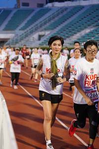 BIB: 266
                            <button type="button" onclick="openModal(6097925)" class="btn btn-primary btn-sm float-right btn-popup" data-toggle="modal" data-target=".modal-high-quality">
                        <i class="fas fa-shopping-cart"></i> Add to Cart
                    </button>
                                            <button type="button" onclick="isThisMe(6097925, true)" class="btn btn-success btn-sm float-right btn-popup btn-isme hidden" data-toggle="tooltip" data-placement="bottom" title="นี่คือรูปของคุณใช่ไหม คลิกที่นี่เพื่อเอาเข้าอัลบั้ม">
                        <i class="fas fa-plus"></i> Add to album
                    </button>
                    <button type="button" onclick="isThisMe(6097925, false)" class="btn btn-warning btn-sm float-right btn-popup btn-isnotme hidden">
                        <i class="fas fa-ban"></i> Remove from album
                    </button>