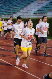 BIB: 8206, 0999
                            <button type="button" onclick="openModal(6097913)" class="btn btn-primary btn-sm float-right btn-popup" data-toggle="modal" data-target=".modal-high-quality">
                        <i class="fas fa-shopping-cart"></i> Add to Cart
                    </button>
                                            <button type="button" onclick="isThisMe(6097913, true)" class="btn btn-success btn-sm float-right btn-popup btn-isme hidden" data-toggle="tooltip" data-placement="bottom" title="นี่คือรูปของคุณใช่ไหม คลิกที่นี่เพื่อเอาเข้าอัลบั้ม">
                        <i class="fas fa-plus"></i> Add to album
                    </button>
                    <button type="button" onclick="isThisMe(6097913, false)" class="btn btn-warning btn-sm float-right btn-popup btn-isnotme hidden">
                        <i class="fas fa-ban"></i> Remove from album
                    </button>