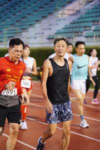 BIB: 1891
                            <button type="button" onclick="openModal(6097572)" class="btn btn-primary btn-sm float-right btn-popup" data-toggle="modal" data-target=".modal-high-quality">
                        <i class="fas fa-shopping-cart"></i> Add to Cart
                    </button>
                                            <button type="button" onclick="isThisMe(6097572, true)" class="btn btn-success btn-sm float-right btn-popup btn-isme hidden" data-toggle="tooltip" data-placement="bottom" title="นี่คือรูปของคุณใช่ไหม คลิกที่นี่เพื่อเอาเข้าอัลบั้ม">
                        <i class="fas fa-plus"></i> Add to album
                    </button>
                    <button type="button" onclick="isThisMe(6097572, false)" class="btn btn-warning btn-sm float-right btn-popup btn-isnotme hidden">
                        <i class="fas fa-ban"></i> Remove from album
                    </button>