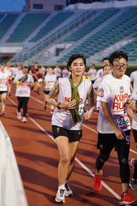 BIB: 4266
                            <button type="button" onclick="openModal(6097924)" class="btn btn-primary btn-sm float-right btn-popup" data-toggle="modal" data-target=".modal-high-quality">
                        <i class="fas fa-shopping-cart"></i> Add to Cart
                    </button>
                                            <button type="button" onclick="isThisMe(6097924, true)" class="btn btn-success btn-sm float-right btn-popup btn-isme hidden" data-toggle="tooltip" data-placement="bottom" title="นี่คือรูปของคุณใช่ไหม คลิกที่นี่เพื่อเอาเข้าอัลบั้ม">
                        <i class="fas fa-plus"></i> Add to album
                    </button>
                    <button type="button" onclick="isThisMe(6097924, false)" class="btn btn-warning btn-sm float-right btn-popup btn-isnotme hidden">
                        <i class="fas fa-ban"></i> Remove from album
                    </button>