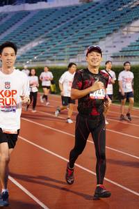 BIB: 201
                            <button type="button" onclick="openModal(6098008)" class="btn btn-primary btn-sm float-right btn-popup" data-toggle="modal" data-target=".modal-high-quality">
                        <i class="fas fa-shopping-cart"></i> Add to Cart
                    </button>
                                            <button type="button" onclick="isThisMe(6098008, true)" class="btn btn-success btn-sm float-right btn-popup btn-isme hidden" data-toggle="tooltip" data-placement="bottom" title="นี่คือรูปของคุณใช่ไหม คลิกที่นี่เพื่อเอาเข้าอัลบั้ม">
                        <i class="fas fa-plus"></i> Add to album
                    </button>
                    <button type="button" onclick="isThisMe(6098008, false)" class="btn btn-warning btn-sm float-right btn-popup btn-isnotme hidden">
                        <i class="fas fa-ban"></i> Remove from album
                    </button>