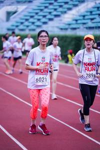 BIB: 78962, 201, 6021
                            <button type="button" onclick="openModal(6090322)" class="btn btn-primary btn-sm float-right btn-popup" data-toggle="modal" data-target=".modal-high-quality">
                        <i class="fas fa-shopping-cart"></i> Add to Cart
                    </button>
                                            <button type="button" onclick="isThisMe(6090322, true)" class="btn btn-success btn-sm float-right btn-popup btn-isme hidden" data-toggle="tooltip" data-placement="bottom" title="นี่คือรูปของคุณใช่ไหม คลิกที่นี่เพื่อเอาเข้าอัลบั้ม">
                        <i class="fas fa-plus"></i> Add to album
                    </button>
                    <button type="button" onclick="isThisMe(6090322, false)" class="btn btn-warning btn-sm float-right btn-popup btn-isnotme hidden">
                        <i class="fas fa-ban"></i> Remove from album
                    </button>