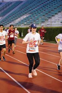 BIB: 750, 2980
                            <button type="button" onclick="openModal(6098090)" class="btn btn-primary btn-sm float-right btn-popup" data-toggle="modal" data-target=".modal-high-quality">
                        <i class="fas fa-shopping-cart"></i> Add to Cart
                    </button>
                                            <button type="button" onclick="isThisMe(6098090, true)" class="btn btn-success btn-sm float-right btn-popup btn-isme hidden" data-toggle="tooltip" data-placement="bottom" title="นี่คือรูปของคุณใช่ไหม คลิกที่นี่เพื่อเอาเข้าอัลบั้ม">
                        <i class="fas fa-plus"></i> Add to album
                    </button>
                    <button type="button" onclick="isThisMe(6098090, false)" class="btn btn-warning btn-sm float-right btn-popup btn-isnotme hidden">
                        <i class="fas fa-ban"></i> Remove from album
                    </button>