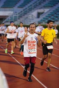 BIB: 2410, 2044
                            <button type="button" onclick="openModal(6098112)" class="btn btn-primary btn-sm float-right btn-popup" data-toggle="modal" data-target=".modal-high-quality">
                        <i class="fas fa-shopping-cart"></i> Add to Cart
                    </button>
                                            <button type="button" onclick="isThisMe(6098112, true)" class="btn btn-success btn-sm float-right btn-popup btn-isme hidden" data-toggle="tooltip" data-placement="bottom" title="นี่คือรูปของคุณใช่ไหม คลิกที่นี่เพื่อเอาเข้าอัลบั้ม">
                        <i class="fas fa-plus"></i> Add to album
                    </button>
                    <button type="button" onclick="isThisMe(6098112, false)" class="btn btn-warning btn-sm float-right btn-popup btn-isnotme hidden">
                        <i class="fas fa-ban"></i> Remove from album
                    </button>