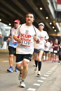 BIB: 3128
                            <button type="button" onclick="openModal(5864780)" class="btn btn-primary btn-sm float-right btn-popup" data-toggle="modal" data-target=".modal-high-quality">
                        <i class="fas fa-shopping-cart"></i> Add to Cart
                    </button>
                                            <button type="button" onclick="isThisMe(5864780, true)" class="btn btn-success btn-sm float-right btn-popup btn-isme hidden" data-toggle="tooltip" data-placement="bottom" title="นี่คือรูปของคุณใช่ไหม คลิกที่นี่เพื่อเอาเข้าอัลบั้ม">
                        <i class="fas fa-plus"></i> Add to album
                    </button>
                    <button type="button" onclick="isThisMe(5864780, false)" class="btn btn-warning btn-sm float-right btn-popup btn-isnotme hidden">
                        <i class="fas fa-ban"></i> Remove from album
                    </button>