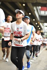 BIB: 3747, 2087
                            <button type="button" onclick="openModal(5866681)" class="btn btn-primary btn-sm float-right btn-popup" data-toggle="modal" data-target=".modal-high-quality">
                        <i class="fas fa-shopping-cart"></i> Add to Cart
                    </button>
                                            <button type="button" onclick="isThisMe(5866681, true)" class="btn btn-success btn-sm float-right btn-popup btn-isme hidden" data-toggle="tooltip" data-placement="bottom" title="นี่คือรูปของคุณใช่ไหม คลิกที่นี่เพื่อเอาเข้าอัลบั้ม">
                        <i class="fas fa-plus"></i> Add to album
                    </button>
                    <button type="button" onclick="isThisMe(5866681, false)" class="btn btn-warning btn-sm float-right btn-popup btn-isnotme hidden">
                        <i class="fas fa-ban"></i> Remove from album
                    </button>