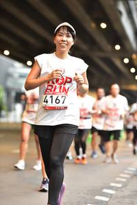 BIB: 4167
                            <button type="button" onclick="openModal(5862887)" class="btn btn-primary btn-sm float-right btn-popup" data-toggle="modal" data-target=".modal-high-quality">
                        <i class="fas fa-shopping-cart"></i> Add to Cart
                    </button>
                                            <button type="button" onclick="isThisMe(5862887, true)" class="btn btn-success btn-sm float-right btn-popup btn-isme hidden" data-toggle="tooltip" data-placement="bottom" title="นี่คือรูปของคุณใช่ไหม คลิกที่นี่เพื่อเอาเข้าอัลบั้ม">
                        <i class="fas fa-plus"></i> Add to album
                    </button>
                    <button type="button" onclick="isThisMe(5862887, false)" class="btn btn-warning btn-sm float-right btn-popup btn-isnotme hidden">
                        <i class="fas fa-ban"></i> Remove from album
                    </button>