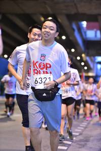 BIB: 6321, 1561
                            <button type="button" onclick="openModal(5861910)" class="btn btn-primary btn-sm float-right btn-popup" data-toggle="modal" data-target=".modal-high-quality">
                        <i class="fas fa-shopping-cart"></i> Add to Cart
                    </button>
                                            <button type="button" onclick="isThisMe(5861910, true)" class="btn btn-success btn-sm float-right btn-popup btn-isme hidden" data-toggle="tooltip" data-placement="bottom" title="นี่คือรูปของคุณใช่ไหม คลิกที่นี่เพื่อเอาเข้าอัลบั้ม">
                        <i class="fas fa-plus"></i> Add to album
                    </button>
                    <button type="button" onclick="isThisMe(5861910, false)" class="btn btn-warning btn-sm float-right btn-popup btn-isnotme hidden">
                        <i class="fas fa-ban"></i> Remove from album
                    </button>