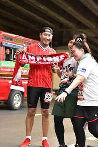 BIB: 2019, 204, 364, 349
                            <button type="button" onclick="openModal(5871209)" class="btn btn-primary btn-sm float-right btn-popup" data-toggle="modal" data-target=".modal-high-quality">
                        <i class="fas fa-shopping-cart"></i> Add to Cart
                    </button>
                                            <button type="button" onclick="isThisMe(5871209, true)" class="btn btn-success btn-sm float-right btn-popup btn-isme hidden" data-toggle="tooltip" data-placement="bottom" title="นี่คือรูปของคุณใช่ไหม คลิกที่นี่เพื่อเอาเข้าอัลบั้ม">
                        <i class="fas fa-plus"></i> Add to album
                    </button>
                    <button type="button" onclick="isThisMe(5871209, false)" class="btn btn-warning btn-sm float-right btn-popup btn-isnotme hidden">
                        <i class="fas fa-ban"></i> Remove from album
                    </button>