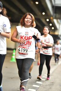 BIB: 214, 4199
                            <button type="button" onclick="openModal(5866937)" class="btn btn-primary btn-sm float-right btn-popup" data-toggle="modal" data-target=".modal-high-quality">
                        <i class="fas fa-shopping-cart"></i> Add to Cart
                    </button>
                                            <button type="button" onclick="isThisMe(5866937, true)" class="btn btn-success btn-sm float-right btn-popup btn-isme hidden" data-toggle="tooltip" data-placement="bottom" title="นี่คือรูปของคุณใช่ไหม คลิกที่นี่เพื่อเอาเข้าอัลบั้ม">
                        <i class="fas fa-plus"></i> Add to album
                    </button>
                    <button type="button" onclick="isThisMe(5866937, false)" class="btn btn-warning btn-sm float-right btn-popup btn-isnotme hidden">
                        <i class="fas fa-ban"></i> Remove from album
                    </button>