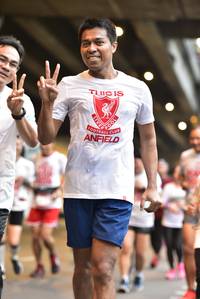 BIB: 100
                            <button type="button" onclick="openModal(5864747)" class="btn btn-primary btn-sm float-right btn-popup" data-toggle="modal" data-target=".modal-high-quality">
                        <i class="fas fa-shopping-cart"></i> Add to Cart
                    </button>
                                            <button type="button" onclick="isThisMe(5864747, true)" class="btn btn-success btn-sm float-right btn-popup btn-isme hidden" data-toggle="tooltip" data-placement="bottom" title="นี่คือรูปของคุณใช่ไหม คลิกที่นี่เพื่อเอาเข้าอัลบั้ม">
                        <i class="fas fa-plus"></i> Add to album
                    </button>
                    <button type="button" onclick="isThisMe(5864747, false)" class="btn btn-warning btn-sm float-right btn-popup btn-isnotme hidden">
                        <i class="fas fa-ban"></i> Remove from album
                    </button>