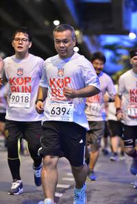 BIB: 9018, 146, 639
                            <button type="button" onclick="openModal(5861448)" class="btn btn-primary btn-sm float-right btn-popup" data-toggle="modal" data-target=".modal-high-quality">
                        <i class="fas fa-shopping-cart"></i> Add to Cart
                    </button>
                                            <button type="button" onclick="isThisMe(5861448, true)" class="btn btn-success btn-sm float-right btn-popup btn-isme hidden" data-toggle="tooltip" data-placement="bottom" title="นี่คือรูปของคุณใช่ไหม คลิกที่นี่เพื่อเอาเข้าอัลบั้ม">
                        <i class="fas fa-plus"></i> Add to album
                    </button>
                    <button type="button" onclick="isThisMe(5861448, false)" class="btn btn-warning btn-sm float-right btn-popup btn-isnotme hidden">
                        <i class="fas fa-ban"></i> Remove from album
                    </button>