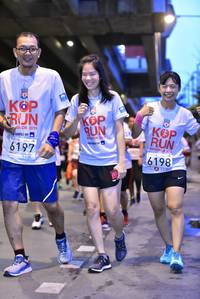 BIB: 2019, 6197, 6198
                            <button type="button" onclick="openModal(5860997)" class="btn btn-primary btn-sm float-right btn-popup" data-toggle="modal" data-target=".modal-high-quality">
                        <i class="fas fa-shopping-cart"></i> Add to Cart
                    </button>
                                            <button type="button" onclick="isThisMe(5860997, true)" class="btn btn-success btn-sm float-right btn-popup btn-isme hidden" data-toggle="tooltip" data-placement="bottom" title="นี่คือรูปของคุณใช่ไหม คลิกที่นี่เพื่อเอาเข้าอัลบั้ม">
                        <i class="fas fa-plus"></i> Add to album
                    </button>
                    <button type="button" onclick="isThisMe(5860997, false)" class="btn btn-warning btn-sm float-right btn-popup btn-isnotme hidden">
                        <i class="fas fa-ban"></i> Remove from album
                    </button>