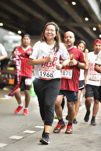 BIB: 2870, 286, 1968
                            <button type="button" onclick="openModal(5865934)" class="btn btn-primary btn-sm float-right btn-popup" data-toggle="modal" data-target=".modal-high-quality">
                        <i class="fas fa-shopping-cart"></i> Add to Cart
                    </button>
                                            <button type="button" onclick="isThisMe(5865934, true)" class="btn btn-success btn-sm float-right btn-popup btn-isme hidden" data-toggle="tooltip" data-placement="bottom" title="นี่คือรูปของคุณใช่ไหม คลิกที่นี่เพื่อเอาเข้าอัลบั้ม">
                        <i class="fas fa-plus"></i> Add to album
                    </button>
                    <button type="button" onclick="isThisMe(5865934, false)" class="btn btn-warning btn-sm float-right btn-popup btn-isnotme hidden">
                        <i class="fas fa-ban"></i> Remove from album
                    </button>