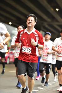 BIB: 4776
                            <button type="button" onclick="openModal(5865912)" class="btn btn-primary btn-sm float-right btn-popup" data-toggle="modal" data-target=".modal-high-quality">
                        <i class="fas fa-shopping-cart"></i> Add to Cart
                    </button>
                                            <button type="button" onclick="isThisMe(5865912, true)" class="btn btn-success btn-sm float-right btn-popup btn-isme hidden" data-toggle="tooltip" data-placement="bottom" title="นี่คือรูปของคุณใช่ไหม คลิกที่นี่เพื่อเอาเข้าอัลบั้ม">
                        <i class="fas fa-plus"></i> Add to album
                    </button>
                    <button type="button" onclick="isThisMe(5865912, false)" class="btn btn-warning btn-sm float-right btn-popup btn-isnotme hidden">
                        <i class="fas fa-ban"></i> Remove from album
                    </button>