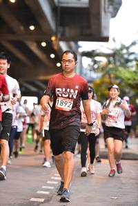 BIB: 1892
                            <button type="button" onclick="openModal(5864494)" class="btn btn-primary btn-sm float-right btn-popup" data-toggle="modal" data-target=".modal-high-quality">
                        <i class="fas fa-shopping-cart"></i> Add to Cart
                    </button>
                                            <button type="button" onclick="isThisMe(5864494, true)" class="btn btn-success btn-sm float-right btn-popup btn-isme hidden" data-toggle="tooltip" data-placement="bottom" title="นี่คือรูปของคุณใช่ไหม คลิกที่นี่เพื่อเอาเข้าอัลบั้ม">
                        <i class="fas fa-plus"></i> Add to album
                    </button>
                    <button type="button" onclick="isThisMe(5864494, false)" class="btn btn-warning btn-sm float-right btn-popup btn-isnotme hidden">
                        <i class="fas fa-ban"></i> Remove from album
                    </button>