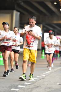 BIB: 2019, 4088
                            <button type="button" onclick="openModal(5865747)" class="btn btn-primary btn-sm float-right btn-popup" data-toggle="modal" data-target=".modal-high-quality">
                        <i class="fas fa-shopping-cart"></i> Add to Cart
                    </button>
                                            <button type="button" onclick="isThisMe(5865747, true)" class="btn btn-success btn-sm float-right btn-popup btn-isme hidden" data-toggle="tooltip" data-placement="bottom" title="นี่คือรูปของคุณใช่ไหม คลิกที่นี่เพื่อเอาเข้าอัลบั้ม">
                        <i class="fas fa-plus"></i> Add to album
                    </button>
                    <button type="button" onclick="isThisMe(5865747, false)" class="btn btn-warning btn-sm float-right btn-popup btn-isnotme hidden">
                        <i class="fas fa-ban"></i> Remove from album
                    </button>