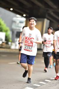 BIB: 2252
                            <button type="button" onclick="openModal(5873533)" class="btn btn-primary btn-sm float-right btn-popup" data-toggle="modal" data-target=".modal-high-quality">
                        <i class="fas fa-shopping-cart"></i> Add to Cart
                    </button>
                                            <button type="button" onclick="isThisMe(5873533, true)" class="btn btn-success btn-sm float-right btn-popup btn-isme hidden" data-toggle="tooltip" data-placement="bottom" title="นี่คือรูปของคุณใช่ไหม คลิกที่นี่เพื่อเอาเข้าอัลบั้ม">
                        <i class="fas fa-plus"></i> Add to album
                    </button>
                    <button type="button" onclick="isThisMe(5873533, false)" class="btn btn-warning btn-sm float-right btn-popup btn-isnotme hidden">
                        <i class="fas fa-ban"></i> Remove from album
                    </button>