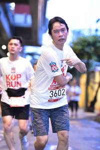 BIB: 3602
                            <button type="button" onclick="openModal(5863052)" class="btn btn-primary btn-sm float-right btn-popup" data-toggle="modal" data-target=".modal-high-quality">
                        <i class="fas fa-shopping-cart"></i> Add to Cart
                    </button>
                                            <button type="button" onclick="isThisMe(5863052, true)" class="btn btn-success btn-sm float-right btn-popup btn-isme hidden" data-toggle="tooltip" data-placement="bottom" title="นี่คือรูปของคุณใช่ไหม คลิกที่นี่เพื่อเอาเข้าอัลบั้ม">
                        <i class="fas fa-plus"></i> Add to album
                    </button>
                    <button type="button" onclick="isThisMe(5863052, false)" class="btn btn-warning btn-sm float-right btn-popup btn-isnotme hidden">
                        <i class="fas fa-ban"></i> Remove from album
                    </button>