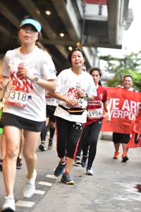 BIB: 956, 318
                            <button type="button" onclick="openModal(5865058)" class="btn btn-primary btn-sm float-right btn-popup" data-toggle="modal" data-target=".modal-high-quality">
                        <i class="fas fa-shopping-cart"></i> Add to Cart
                    </button>
                                            <button type="button" onclick="isThisMe(5865058, true)" class="btn btn-success btn-sm float-right btn-popup btn-isme hidden" data-toggle="tooltip" data-placement="bottom" title="นี่คือรูปของคุณใช่ไหม คลิกที่นี่เพื่อเอาเข้าอัลบั้ม">
                        <i class="fas fa-plus"></i> Add to album
                    </button>
                    <button type="button" onclick="isThisMe(5865058, false)" class="btn btn-warning btn-sm float-right btn-popup btn-isnotme hidden">
                        <i class="fas fa-ban"></i> Remove from album
                    </button>