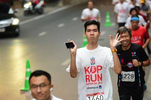 BIB: 6228, 201, 1460
                            <button type="button" onclick="openModal(5871257)" class="btn btn-primary btn-sm float-right btn-popup" data-toggle="modal" data-target=".modal-high-quality">
                        <i class="fas fa-shopping-cart"></i> Add to Cart
                    </button>
                                            <button type="button" onclick="isThisMe(5871257, true)" class="btn btn-success btn-sm float-right btn-popup btn-isme hidden" data-toggle="tooltip" data-placement="bottom" title="นี่คือรูปของคุณใช่ไหม คลิกที่นี่เพื่อเอาเข้าอัลบั้ม">
                        <i class="fas fa-plus"></i> Add to album
                    </button>
                    <button type="button" onclick="isThisMe(5871257, false)" class="btn btn-warning btn-sm float-right btn-popup btn-isnotme hidden">
                        <i class="fas fa-ban"></i> Remove from album
                    </button>