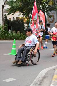 BIB: 022
                            <button type="button" onclick="openModal(5870396)" class="btn btn-primary btn-sm float-right btn-popup" data-toggle="modal" data-target=".modal-high-quality">
                        <i class="fas fa-shopping-cart"></i> Add to Cart
                    </button>
                                            <button type="button" onclick="isThisMe(5870396, true)" class="btn btn-success btn-sm float-right btn-popup btn-isme hidden" data-toggle="tooltip" data-placement="bottom" title="นี่คือรูปของคุณใช่ไหม คลิกที่นี่เพื่อเอาเข้าอัลบั้ม">
                        <i class="fas fa-plus"></i> Add to album
                    </button>
                    <button type="button" onclick="isThisMe(5870396, false)" class="btn btn-warning btn-sm float-right btn-popup btn-isnotme hidden">
                        <i class="fas fa-ban"></i> Remove from album
                    </button>