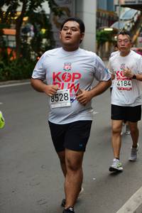 BIB: 4184, 8528, 201
                            <button type="button" onclick="openModal(5870898)" class="btn btn-primary btn-sm float-right btn-popup" data-toggle="modal" data-target=".modal-high-quality">
                        <i class="fas fa-shopping-cart"></i> Add to Cart
                    </button>
                                            <button type="button" onclick="isThisMe(5870898, true)" class="btn btn-success btn-sm float-right btn-popup btn-isme hidden" data-toggle="tooltip" data-placement="bottom" title="นี่คือรูปของคุณใช่ไหม คลิกที่นี่เพื่อเอาเข้าอัลบั้ม">
                        <i class="fas fa-plus"></i> Add to album
                    </button>
                    <button type="button" onclick="isThisMe(5870898, false)" class="btn btn-warning btn-sm float-right btn-popup btn-isnotme hidden">
                        <i class="fas fa-ban"></i> Remove from album
                    </button>