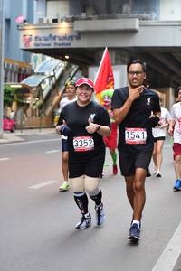 BIB: 1541, 3352
                            <button type="button" onclick="openModal(5872641)" class="btn btn-primary btn-sm float-right btn-popup" data-toggle="modal" data-target=".modal-high-quality">
                        <i class="fas fa-shopping-cart"></i> Add to Cart
                    </button>
                                            <button type="button" onclick="isThisMe(5872641, true)" class="btn btn-success btn-sm float-right btn-popup btn-isme hidden" data-toggle="tooltip" data-placement="bottom" title="นี่คือรูปของคุณใช่ไหม คลิกที่นี่เพื่อเอาเข้าอัลบั้ม">
                        <i class="fas fa-plus"></i> Add to album
                    </button>
                    <button type="button" onclick="isThisMe(5872641, false)" class="btn btn-warning btn-sm float-right btn-popup btn-isnotme hidden">
                        <i class="fas fa-ban"></i> Remove from album
                    </button>