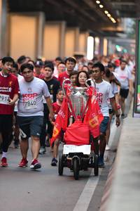 BIB: 7840
                            <button type="button" onclick="openModal(5868638)" class="btn btn-primary btn-sm float-right btn-popup" data-toggle="modal" data-target=".modal-high-quality">
                        <i class="fas fa-shopping-cart"></i> Add to Cart
                    </button>
                                            <button type="button" onclick="isThisMe(5868638, true)" class="btn btn-success btn-sm float-right btn-popup btn-isme hidden" data-toggle="tooltip" data-placement="bottom" title="นี่คือรูปของคุณใช่ไหม คลิกที่นี่เพื่อเอาเข้าอัลบั้ม">
                        <i class="fas fa-plus"></i> Add to album
                    </button>
                    <button type="button" onclick="isThisMe(5868638, false)" class="btn btn-warning btn-sm float-right btn-popup btn-isnotme hidden">
                        <i class="fas fa-ban"></i> Remove from album
                    </button>