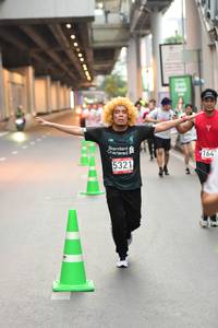 BIB: 164, 5321
                            <button type="button" onclick="openModal(5869287)" class="btn btn-primary btn-sm float-right btn-popup" data-toggle="modal" data-target=".modal-high-quality">
                        <i class="fas fa-shopping-cart"></i> Add to Cart
                    </button>
                                            <button type="button" onclick="isThisMe(5869287, true)" class="btn btn-success btn-sm float-right btn-popup btn-isme hidden" data-toggle="tooltip" data-placement="bottom" title="นี่คือรูปของคุณใช่ไหม คลิกที่นี่เพื่อเอาเข้าอัลบั้ม">
                        <i class="fas fa-plus"></i> Add to album
                    </button>
                    <button type="button" onclick="isThisMe(5869287, false)" class="btn btn-warning btn-sm float-right btn-popup btn-isnotme hidden">
                        <i class="fas fa-ban"></i> Remove from album
                    </button>