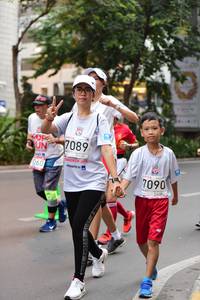 BIB: 7089, 2019, 060, 7090, 030
                            <button type="button" onclick="openModal(5870293)" class="btn btn-primary btn-sm float-right btn-popup" data-toggle="modal" data-target=".modal-high-quality">
                        <i class="fas fa-shopping-cart"></i> Add to Cart
                    </button>
                                            <button type="button" onclick="isThisMe(5870293, true)" class="btn btn-success btn-sm float-right btn-popup btn-isme hidden" data-toggle="tooltip" data-placement="bottom" title="นี่คือรูปของคุณใช่ไหม คลิกที่นี่เพื่อเอาเข้าอัลบั้ม">
                        <i class="fas fa-plus"></i> Add to album
                    </button>
                    <button type="button" onclick="isThisMe(5870293, false)" class="btn btn-warning btn-sm float-right btn-popup btn-isnotme hidden">
                        <i class="fas fa-ban"></i> Remove from album
                    </button>