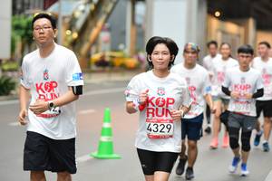 BIB: 4329, 3078
                            <button type="button" onclick="openModal(5870702)" class="btn btn-primary btn-sm float-right btn-popup" data-toggle="modal" data-target=".modal-high-quality">
                        <i class="fas fa-shopping-cart"></i> Add to Cart
                    </button>
                                            <button type="button" onclick="isThisMe(5870702, true)" class="btn btn-success btn-sm float-right btn-popup btn-isme hidden" data-toggle="tooltip" data-placement="bottom" title="นี่คือรูปของคุณใช่ไหม คลิกที่นี่เพื่อเอาเข้าอัลบั้ม">
                        <i class="fas fa-plus"></i> Add to album
                    </button>
                    <button type="button" onclick="isThisMe(5870702, false)" class="btn btn-warning btn-sm float-right btn-popup btn-isnotme hidden">
                        <i class="fas fa-ban"></i> Remove from album
                    </button>