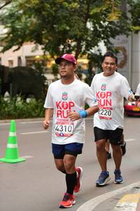 BIB: 2220, 4310
                            <button type="button" onclick="openModal(5870082)" class="btn btn-primary btn-sm float-right btn-popup" data-toggle="modal" data-target=".modal-high-quality">
                        <i class="fas fa-shopping-cart"></i> Add to Cart
                    </button>
                                            <button type="button" onclick="isThisMe(5870082, true)" class="btn btn-success btn-sm float-right btn-popup btn-isme hidden" data-toggle="tooltip" data-placement="bottom" title="นี่คือรูปของคุณใช่ไหม คลิกที่นี่เพื่อเอาเข้าอัลบั้ม">
                        <i class="fas fa-plus"></i> Add to album
                    </button>
                    <button type="button" onclick="isThisMe(5870082, false)" class="btn btn-warning btn-sm float-right btn-popup btn-isnotme hidden">
                        <i class="fas fa-ban"></i> Remove from album
                    </button>