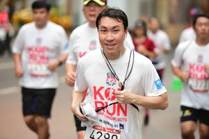 BIB: 2019, 4290
                            <button type="button" onclick="openModal(5872128)" class="btn btn-primary btn-sm float-right btn-popup" data-toggle="modal" data-target=".modal-high-quality">
                        <i class="fas fa-shopping-cart"></i> Add to Cart
                    </button>
                                            <button type="button" onclick="isThisMe(5872128, true)" class="btn btn-success btn-sm float-right btn-popup btn-isme hidden" data-toggle="tooltip" data-placement="bottom" title="นี่คือรูปของคุณใช่ไหม คลิกที่นี่เพื่อเอาเข้าอัลบั้ม">
                        <i class="fas fa-plus"></i> Add to album
                    </button>
                    <button type="button" onclick="isThisMe(5872128, false)" class="btn btn-warning btn-sm float-right btn-popup btn-isnotme hidden">
                        <i class="fas fa-ban"></i> Remove from album
                    </button>