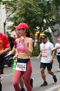 BIB: 7054
                            <button type="button" onclick="openModal(5870205)" class="btn btn-primary btn-sm float-right btn-popup" data-toggle="modal" data-target=".modal-high-quality">
                        <i class="fas fa-shopping-cart"></i> Add to Cart
                    </button>
                                            <button type="button" onclick="isThisMe(5870205, true)" class="btn btn-success btn-sm float-right btn-popup btn-isme hidden" data-toggle="tooltip" data-placement="bottom" title="นี่คือรูปของคุณใช่ไหม คลิกที่นี่เพื่อเอาเข้าอัลบั้ม">
                        <i class="fas fa-plus"></i> Add to album
                    </button>
                    <button type="button" onclick="isThisMe(5870205, false)" class="btn btn-warning btn-sm float-right btn-popup btn-isnotme hidden">
                        <i class="fas fa-ban"></i> Remove from album
                    </button>