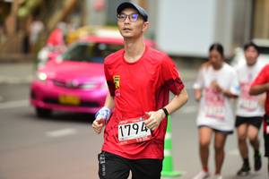 BIB: 1794
                            <button type="button" onclick="openModal(5872210)" class="btn btn-primary btn-sm float-right btn-popup" data-toggle="modal" data-target=".modal-high-quality">
                        <i class="fas fa-shopping-cart"></i> Add to Cart
                    </button>
                                            <button type="button" onclick="isThisMe(5872210, true)" class="btn btn-success btn-sm float-right btn-popup btn-isme hidden" data-toggle="tooltip" data-placement="bottom" title="นี่คือรูปของคุณใช่ไหม คลิกที่นี่เพื่อเอาเข้าอัลบั้ม">
                        <i class="fas fa-plus"></i> Add to album
                    </button>
                    <button type="button" onclick="isThisMe(5872210, false)" class="btn btn-warning btn-sm float-right btn-popup btn-isnotme hidden">
                        <i class="fas fa-ban"></i> Remove from album
                    </button>