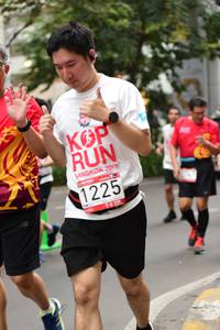 BIB: 2019, 1225
                            <button type="button" onclick="openModal(5870157)" class="btn btn-primary btn-sm float-right btn-popup" data-toggle="modal" data-target=".modal-high-quality">
                        <i class="fas fa-shopping-cart"></i> Add to Cart
                    </button>
                                            <button type="button" onclick="isThisMe(5870157, true)" class="btn btn-success btn-sm float-right btn-popup btn-isme hidden" data-toggle="tooltip" data-placement="bottom" title="นี่คือรูปของคุณใช่ไหม คลิกที่นี่เพื่อเอาเข้าอัลบั้ม">
                        <i class="fas fa-plus"></i> Add to album
                    </button>
                    <button type="button" onclick="isThisMe(5870157, false)" class="btn btn-warning btn-sm float-right btn-popup btn-isnotme hidden">
                        <i class="fas fa-ban"></i> Remove from album
                    </button>