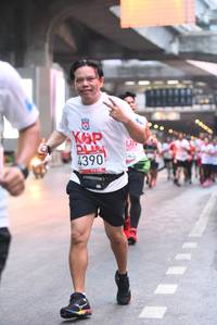 BIB: 4390
                            <button type="button" onclick="openModal(5882939)" class="btn btn-primary btn-sm float-right btn-popup" data-toggle="modal" data-target=".modal-high-quality">
                        <i class="fas fa-shopping-cart"></i> Add to Cart
                    </button>
                                            <button type="button" onclick="isThisMe(5882939, true)" class="btn btn-success btn-sm float-right btn-popup btn-isme hidden" data-toggle="tooltip" data-placement="bottom" title="นี่คือรูปของคุณใช่ไหม คลิกที่นี่เพื่อเอาเข้าอัลบั้ม">
                        <i class="fas fa-plus"></i> Add to album
                    </button>
                    <button type="button" onclick="isThisMe(5882939, false)" class="btn btn-warning btn-sm float-right btn-popup btn-isnotme hidden">
                        <i class="fas fa-ban"></i> Remove from album
                    </button>