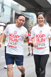 BIB: 8908, 2458
                            <button type="button" onclick="openModal(5862803)" class="btn btn-primary btn-sm float-right btn-popup" data-toggle="modal" data-target=".modal-high-quality">
                        <i class="fas fa-shopping-cart"></i> Add to Cart
                    </button>
                                            <button type="button" onclick="isThisMe(5862803, true)" class="btn btn-success btn-sm float-right btn-popup btn-isme hidden" data-toggle="tooltip" data-placement="bottom" title="นี่คือรูปของคุณใช่ไหม คลิกที่นี่เพื่อเอาเข้าอัลบั้ม">
                        <i class="fas fa-plus"></i> Add to album
                    </button>
                    <button type="button" onclick="isThisMe(5862803, false)" class="btn btn-warning btn-sm float-right btn-popup btn-isnotme hidden">
                        <i class="fas fa-ban"></i> Remove from album
                    </button>